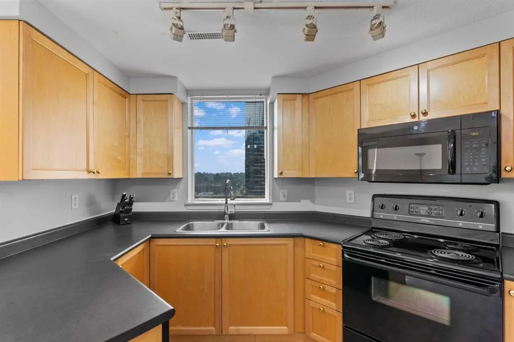 683 10 Street SW, #1204