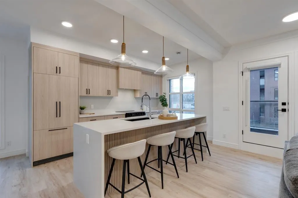4270 Norford Avenue NW, #702