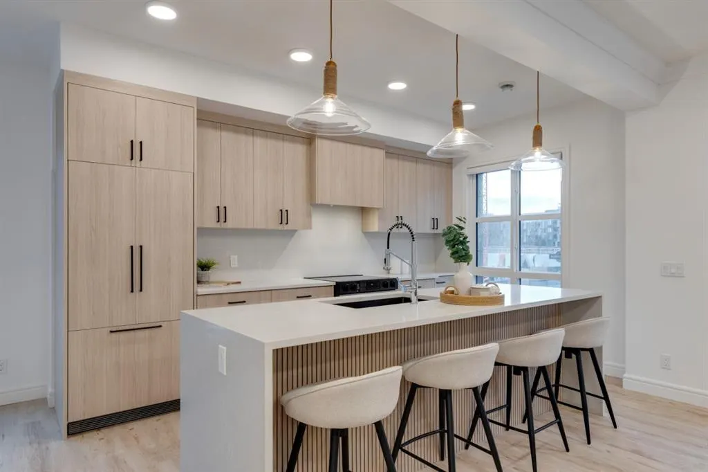4270 Norford Avenue NW, #702