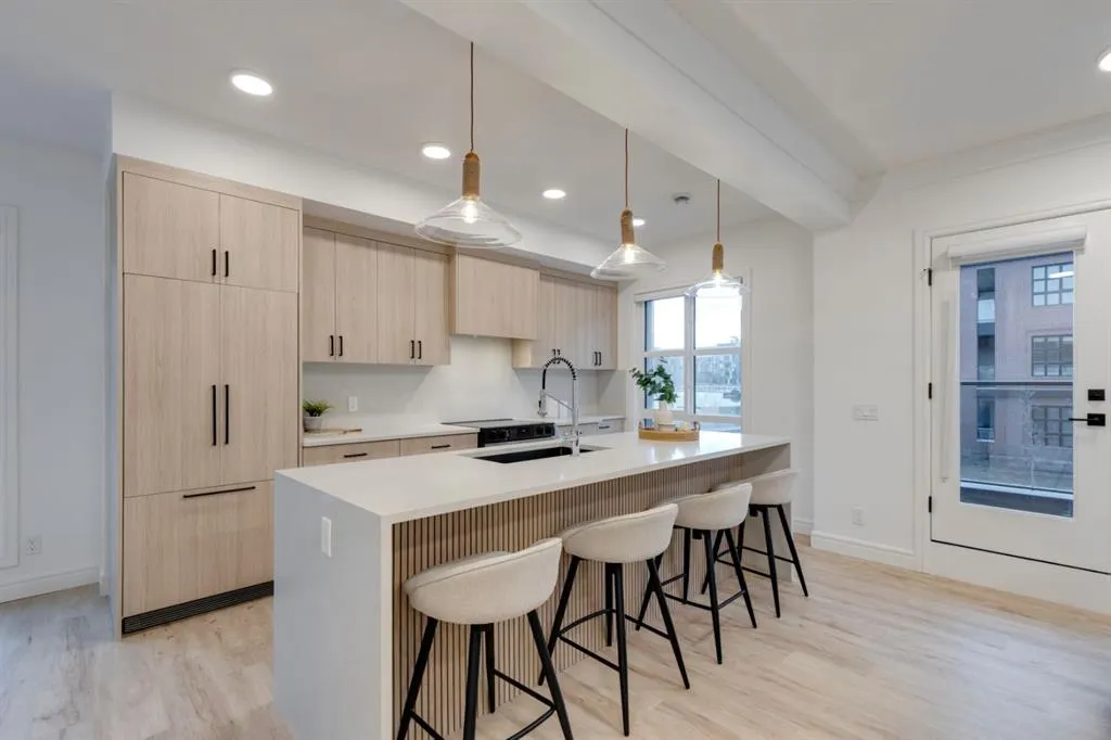4270 Norford Avenue NW, #702