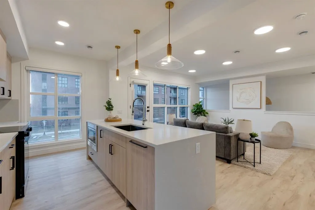 4270 Norford Avenue NW, #702