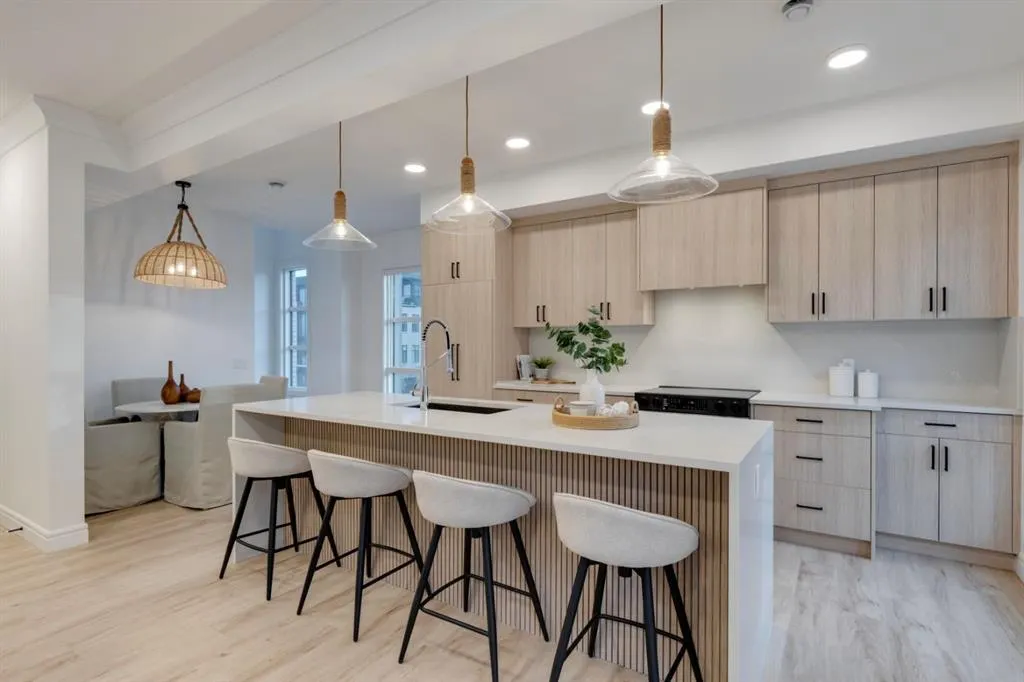 4270 Norford Avenue NW, #702