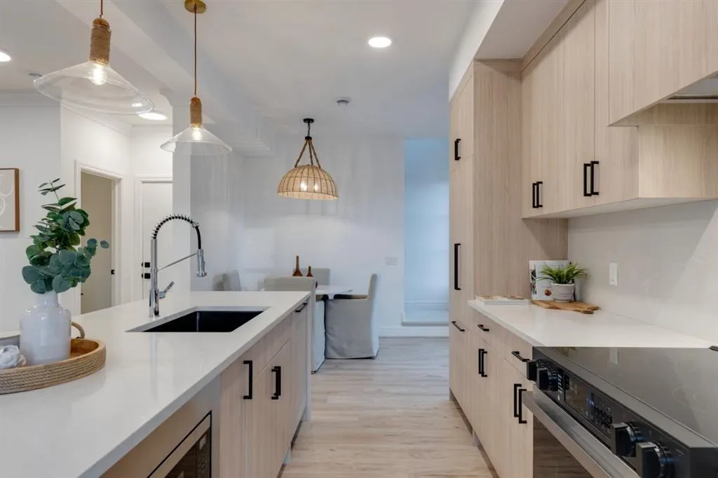 4270 Norford Avenue NW, #702