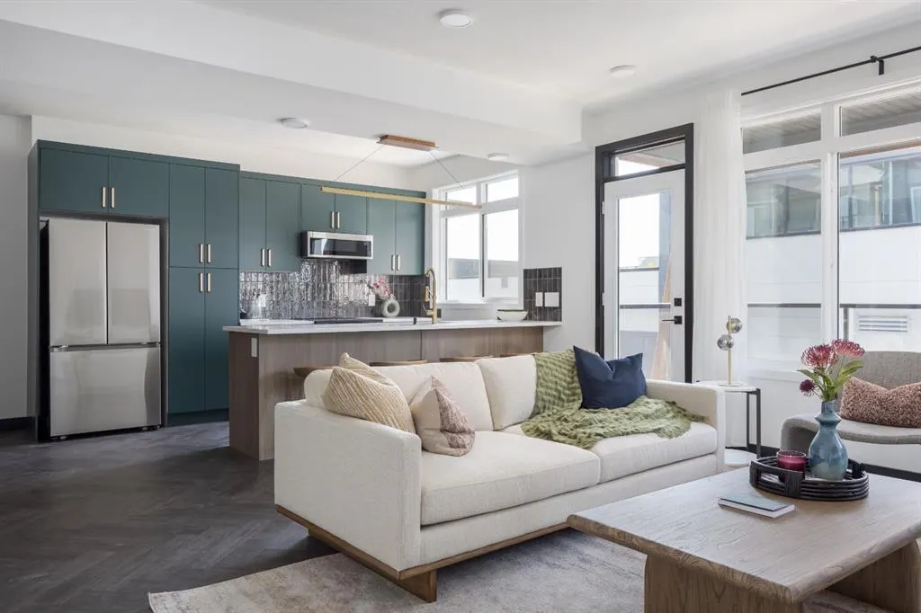 4270 Norford Avenue NW, #702