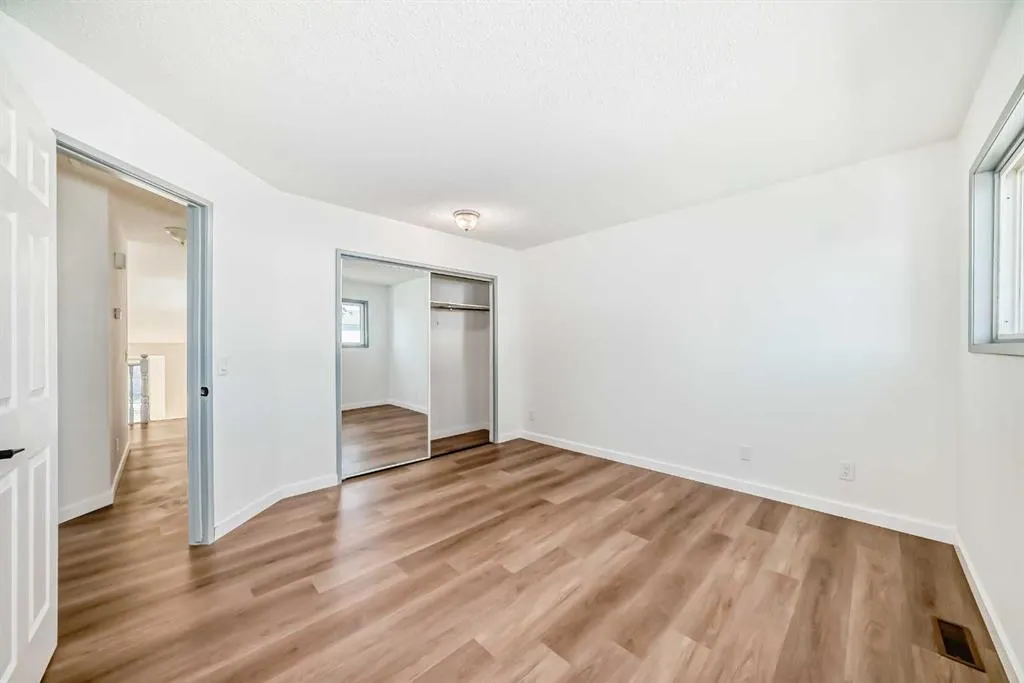 183 Applefield Close SE