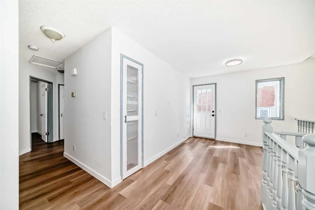 183 Applefield Close SE