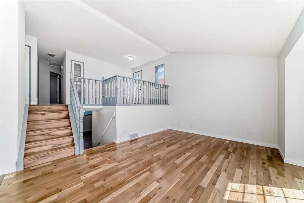 183 Applefield Close SE