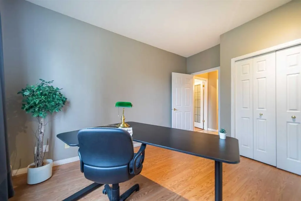 5201 Dalhousie Drive NW, #222