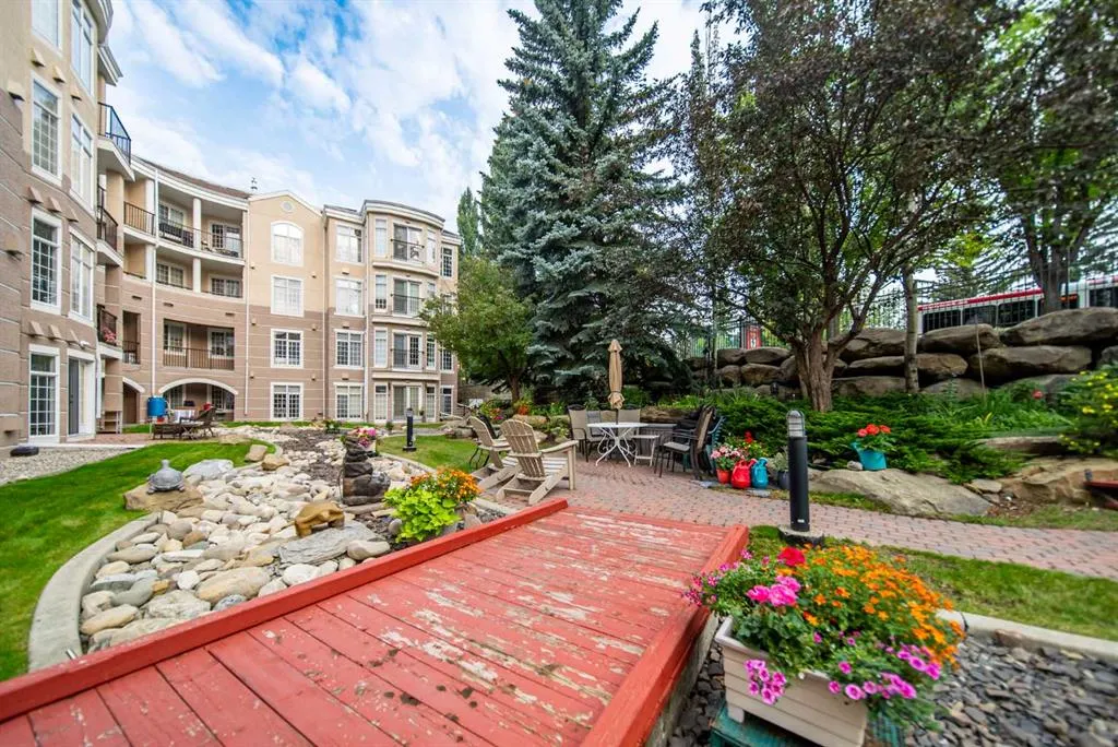 5201 Dalhousie Drive NW, #222