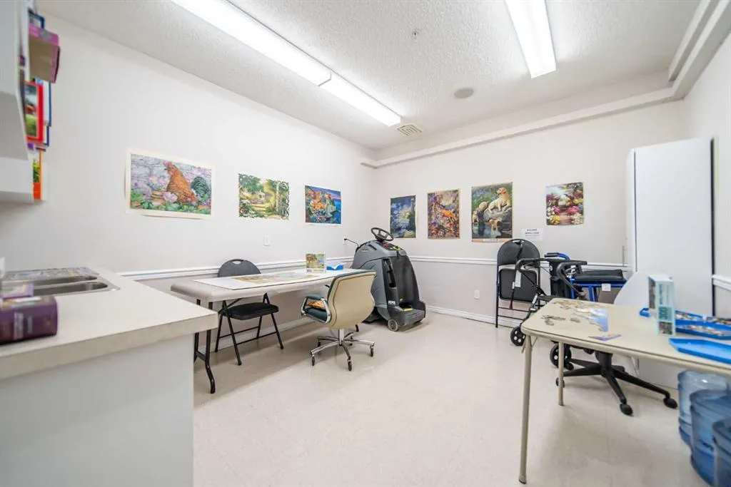 5201 Dalhousie Drive NW, #222