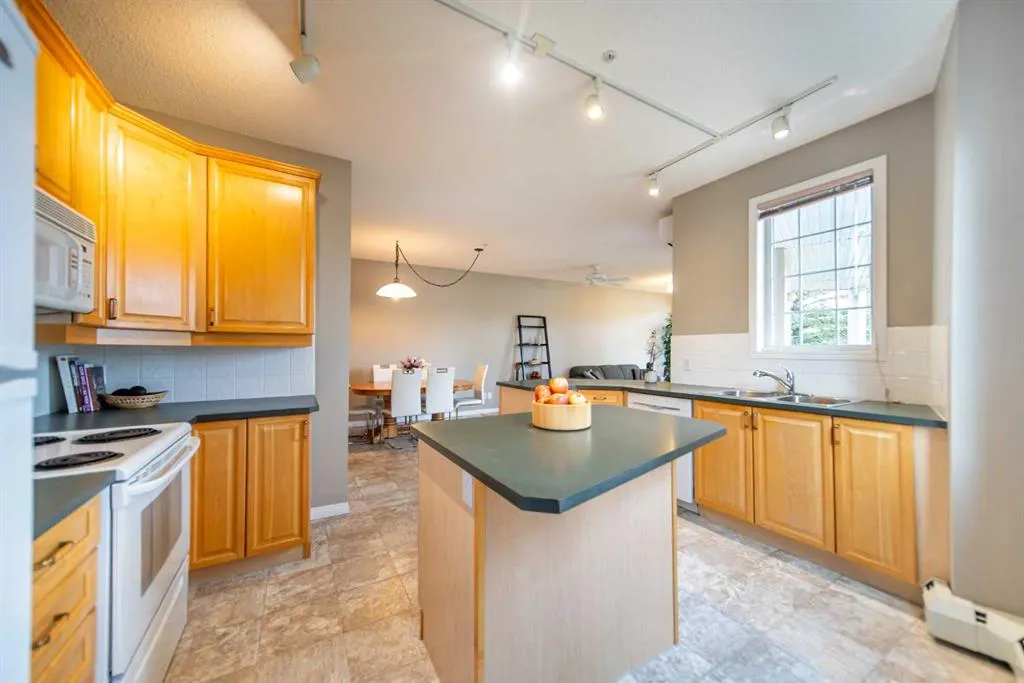 5201 Dalhousie Drive NW, #222
