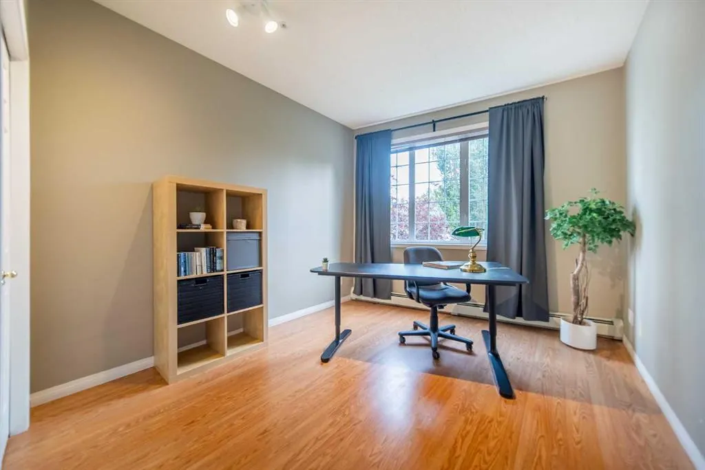 5201 Dalhousie Drive NW, #222