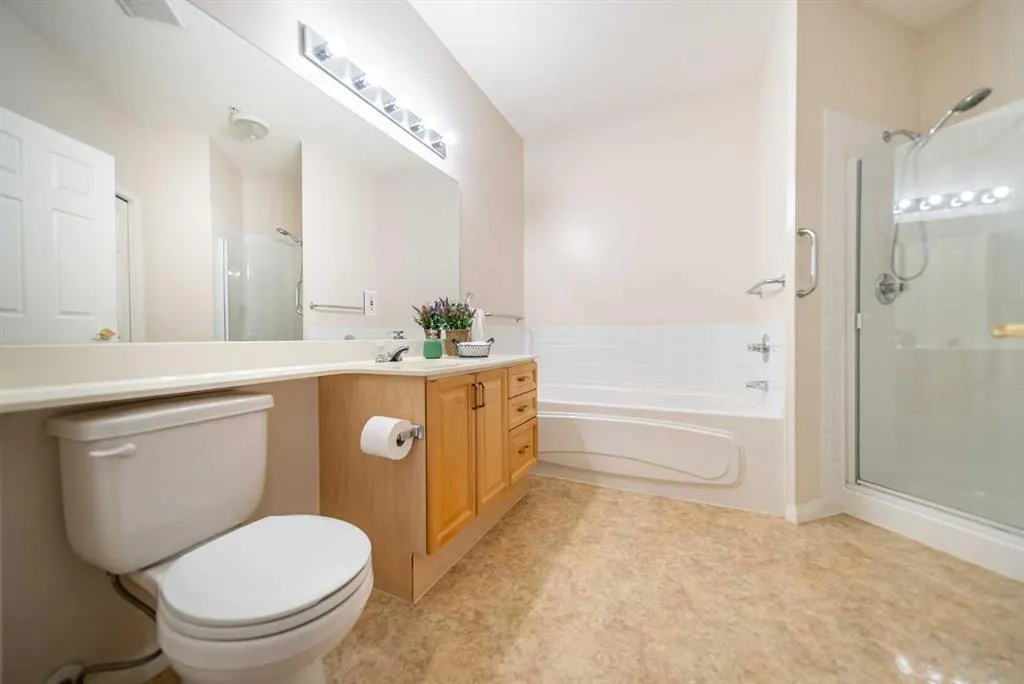 5201 Dalhousie Drive NW, #222