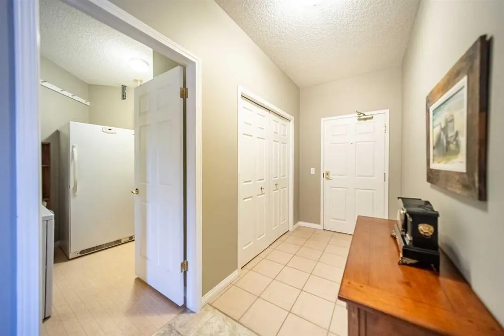 5201 Dalhousie Drive NW, #222