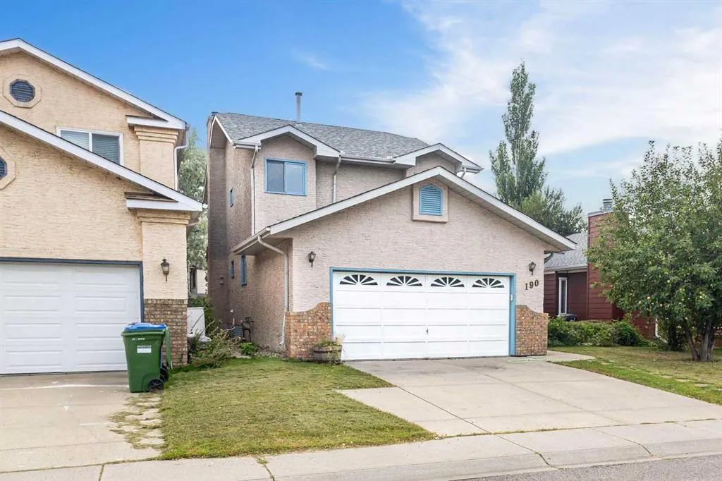 190 Riverside Circle SE