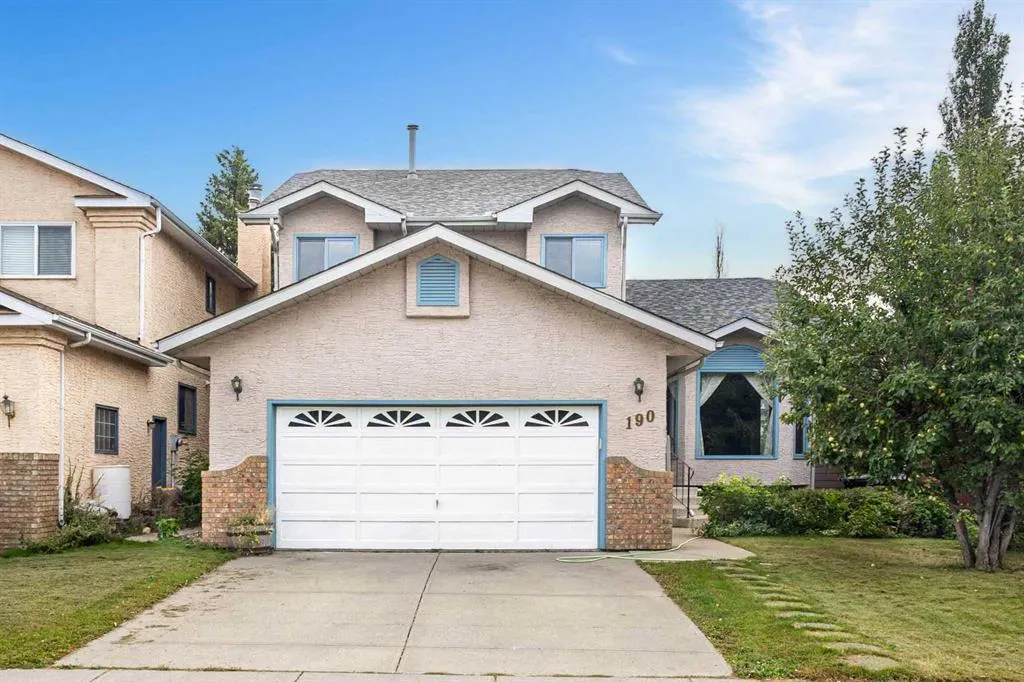 190 Riverside Circle SE