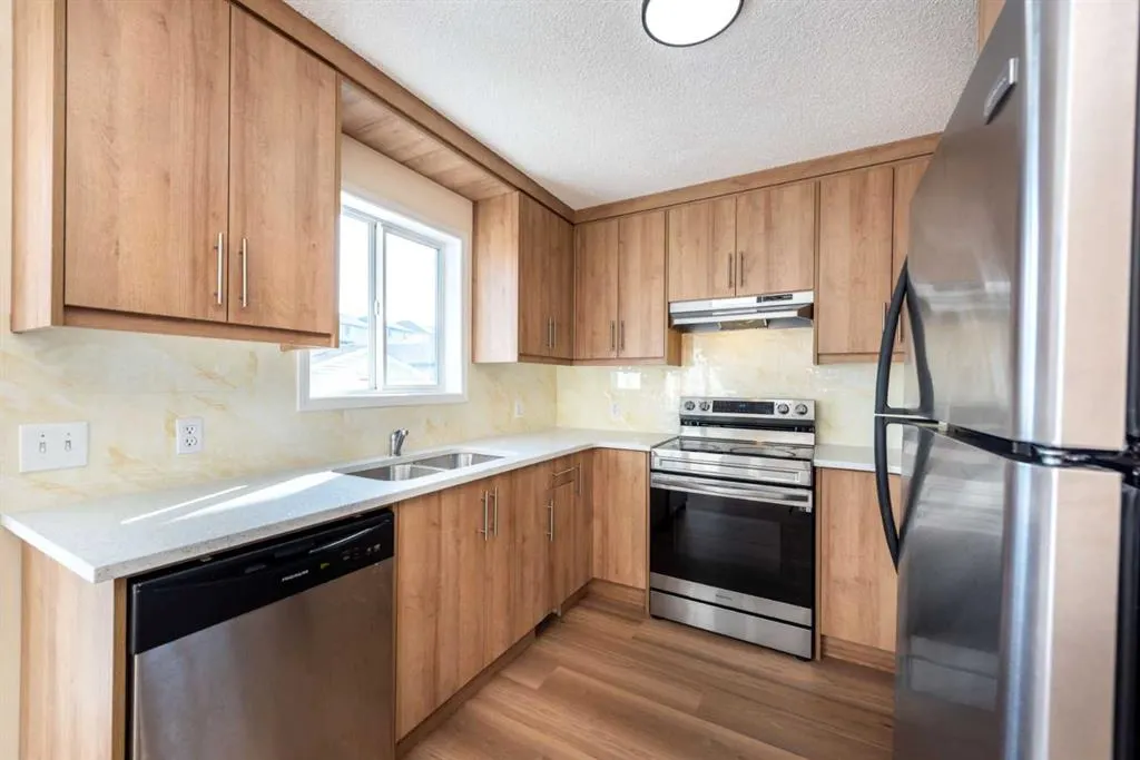 216 Hidden Hills Road NW