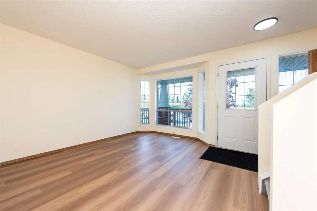 216 Hidden Hills Road NW