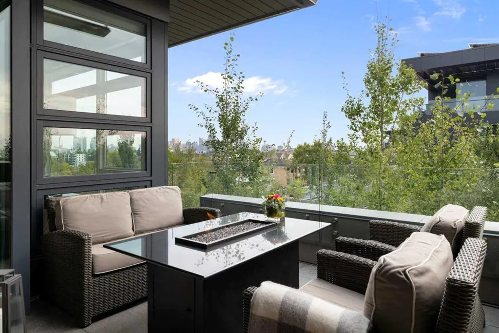 3030 17 Street SW, #302