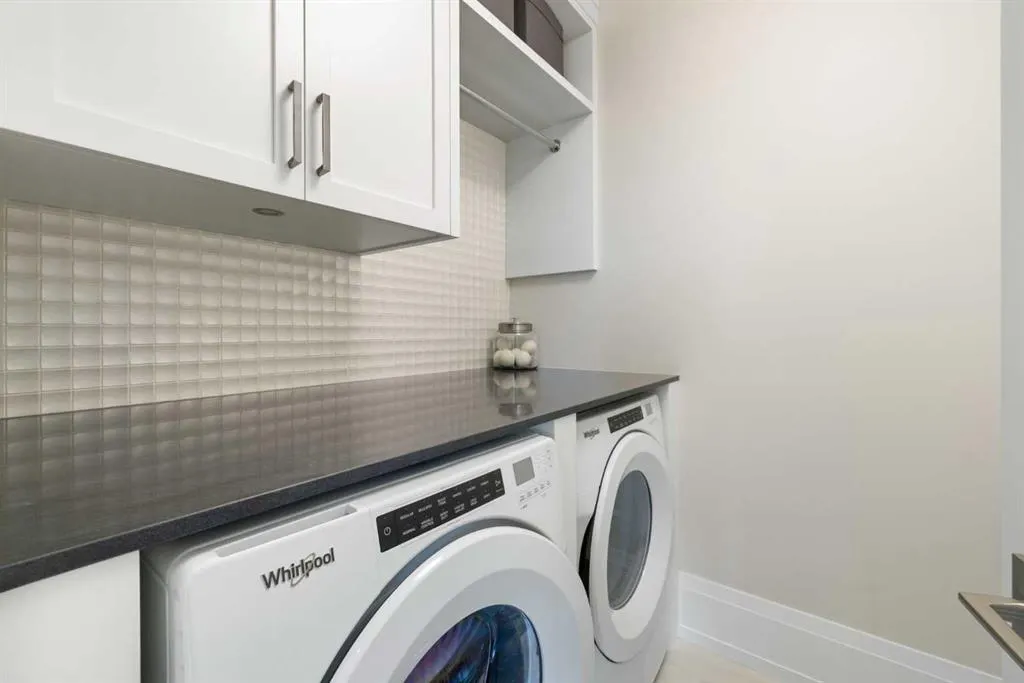 3030 17 Street SW, #302