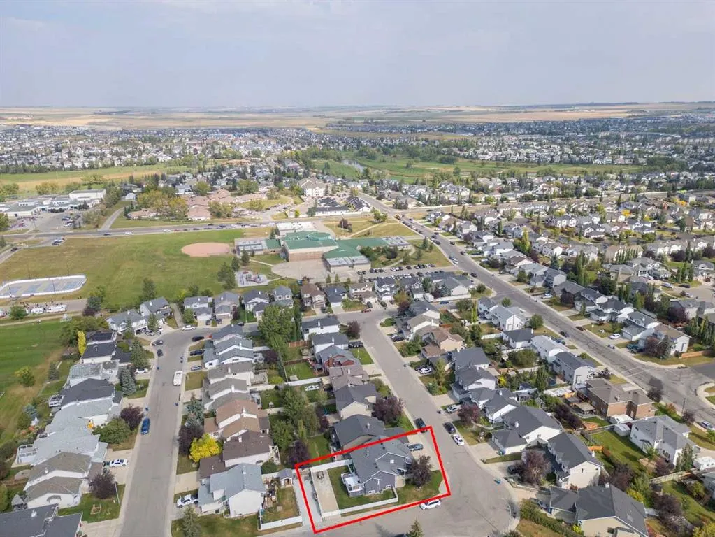 65 Canoe Circle SW