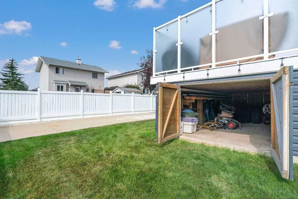 65 Canoe Circle SW