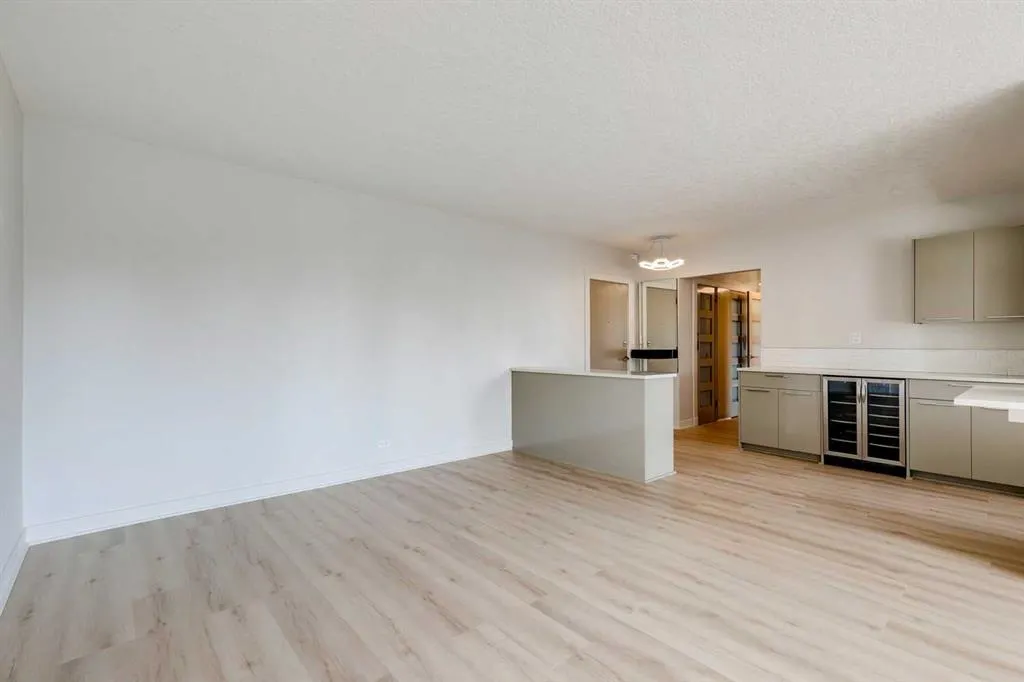 3316 Rideau Place SW, #408