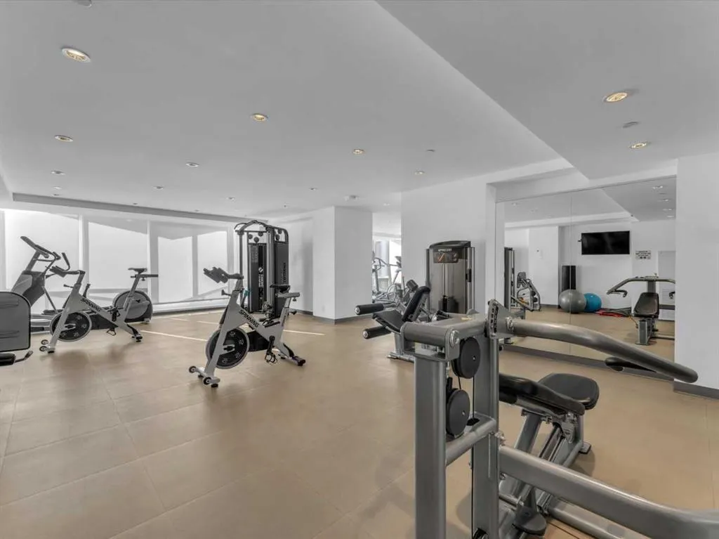 615 6 Avenue SE, #403