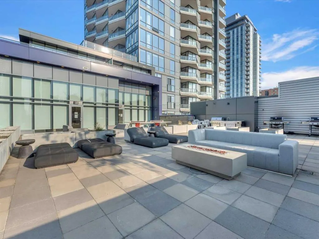 615 6 Avenue SE, #403