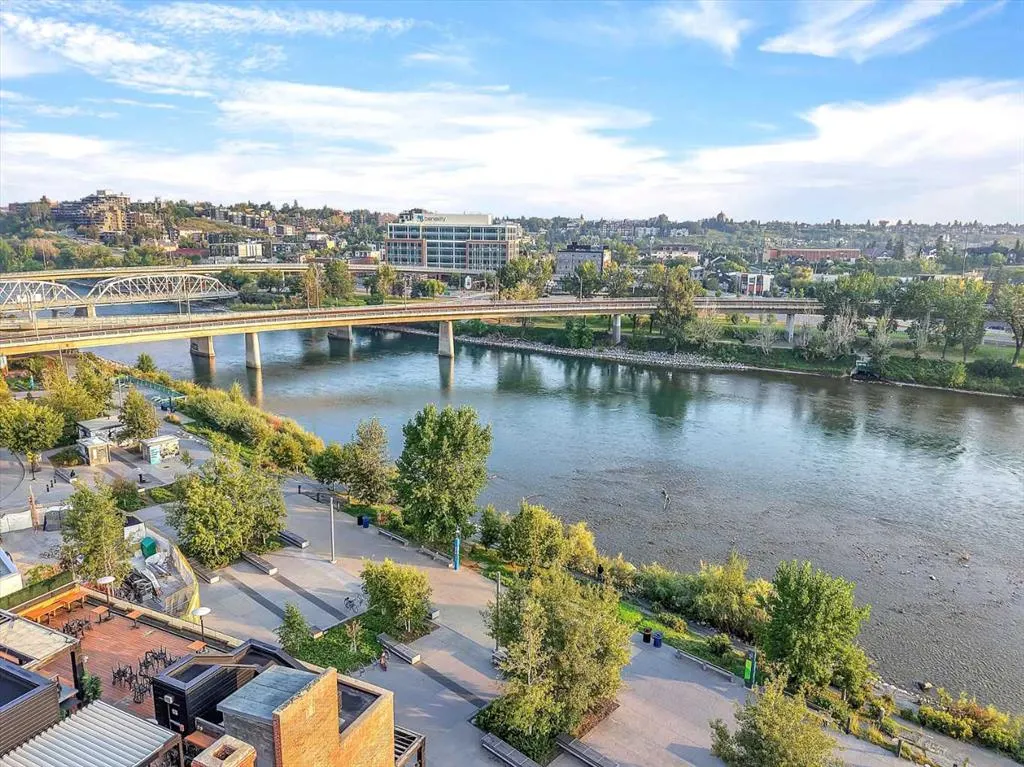 615 6 Avenue SE, #403