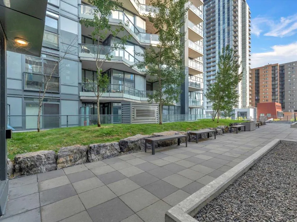 615 6 Avenue SE, #403