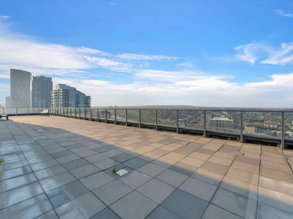 615 6 Avenue SE, #403