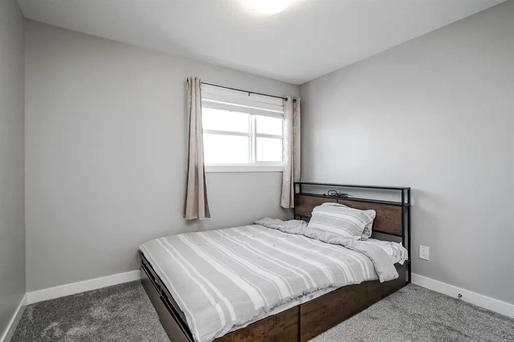 96 Skyview Parade NE