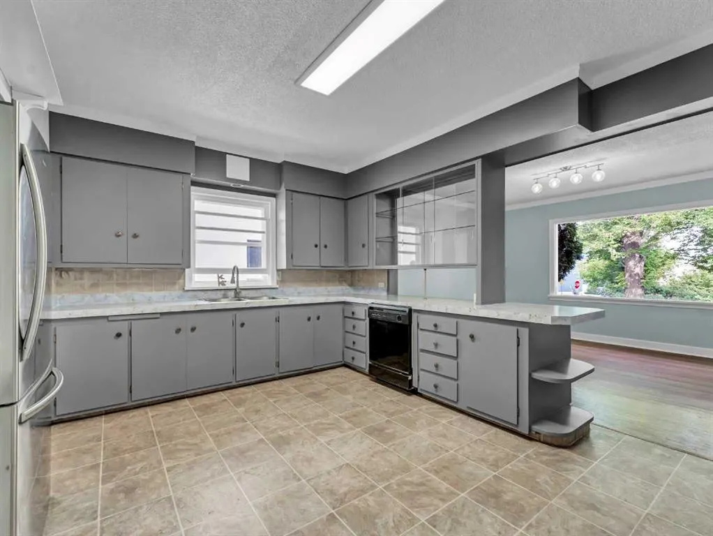 11 1 Street SE
