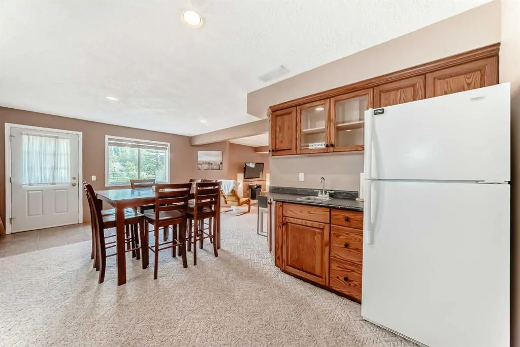 170 Shawbrooke Green SW