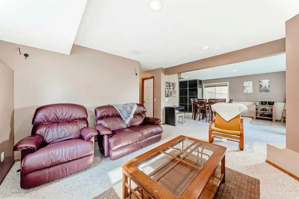 170 Shawbrooke Green SW