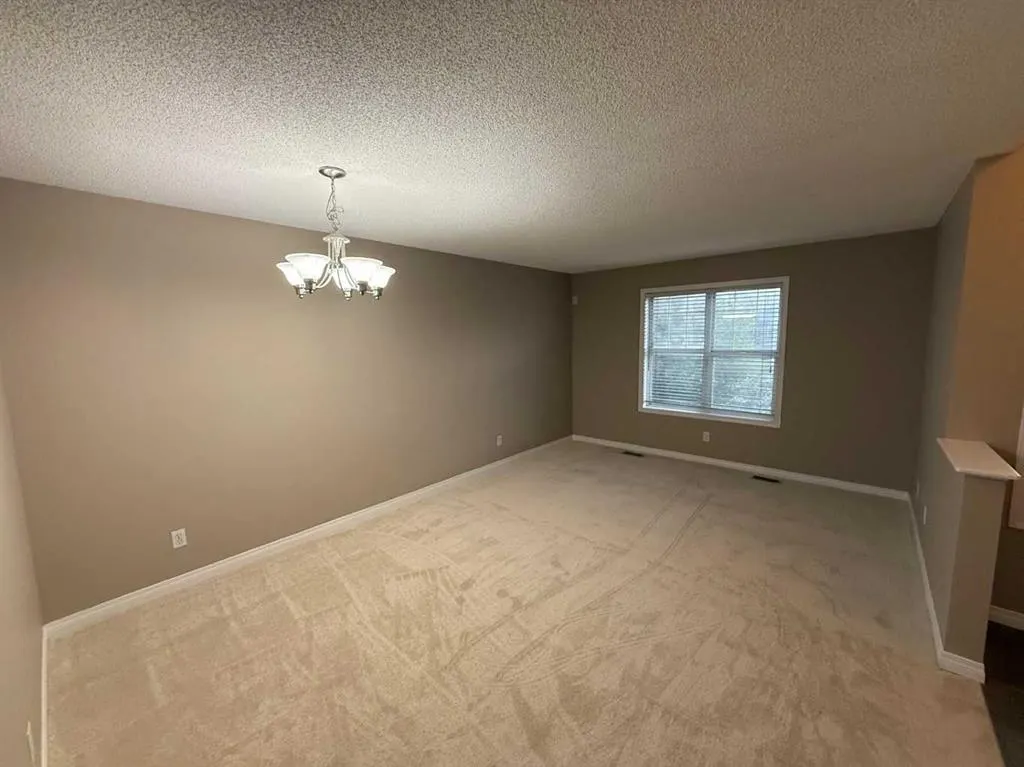 368 Silverado Drive SW