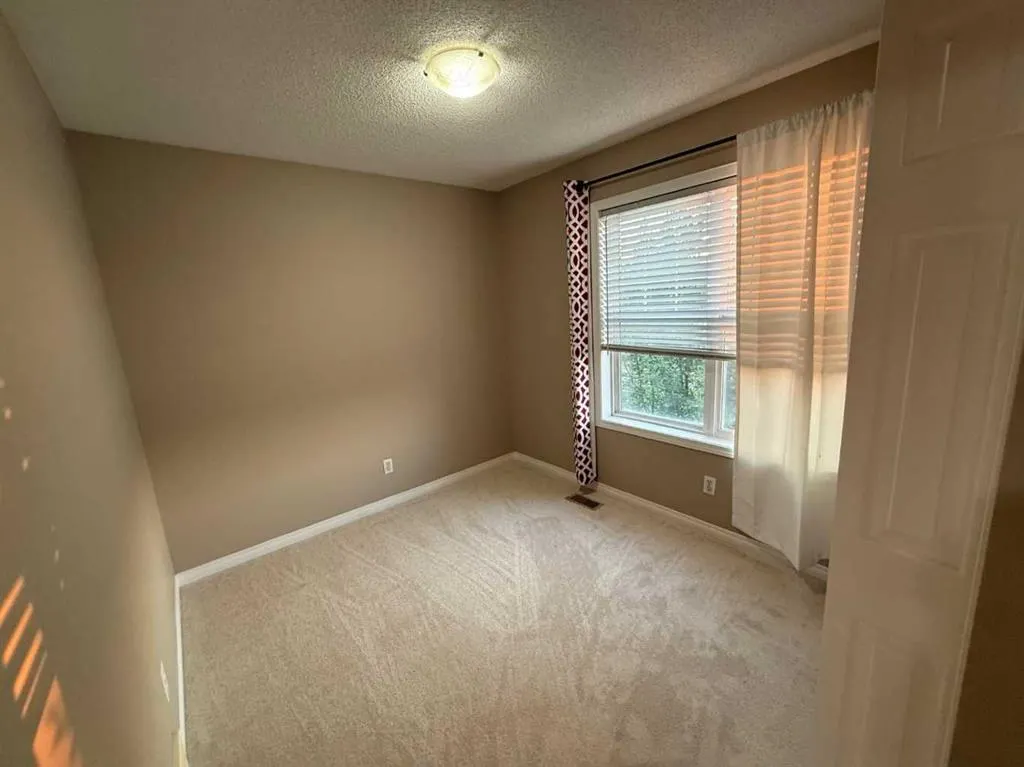 368 Silverado Drive SW