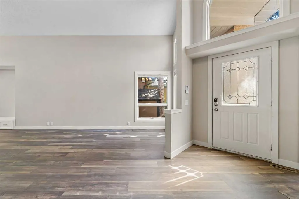 14 Douglasbank Drive SE