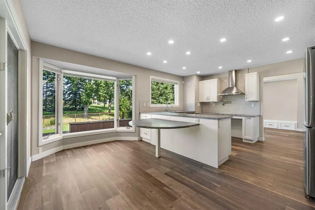 14 Douglasbank Drive SE