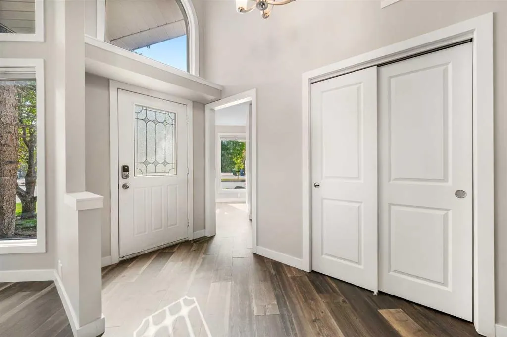 14 Douglasbank Drive SE
