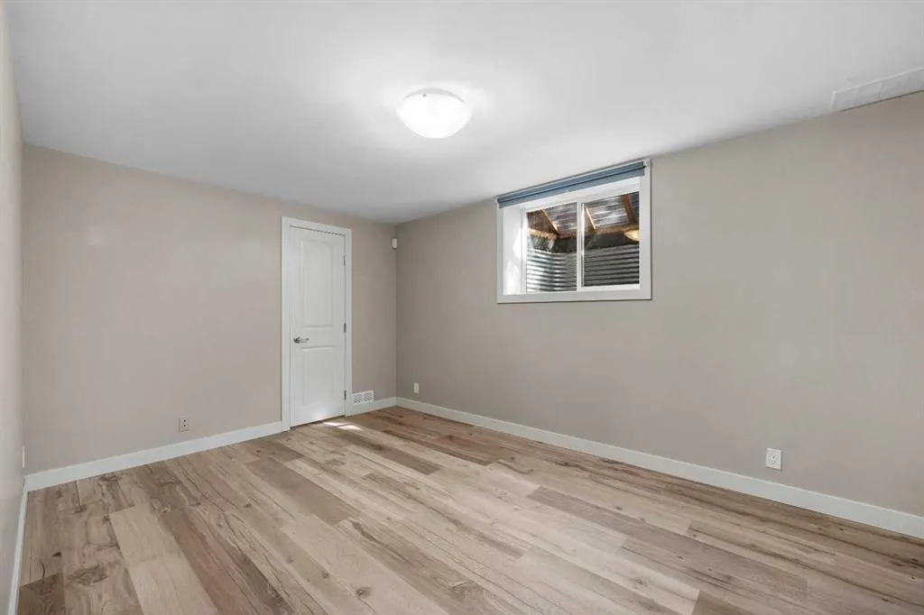 14 Douglasbank Drive SE
