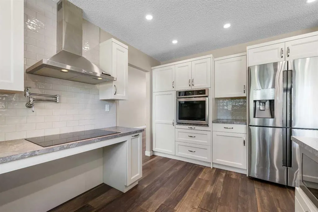 14 Douglasbank Drive SE