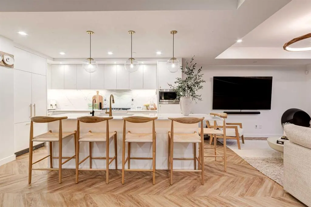 8445 Broadcast Avenue SW, #110