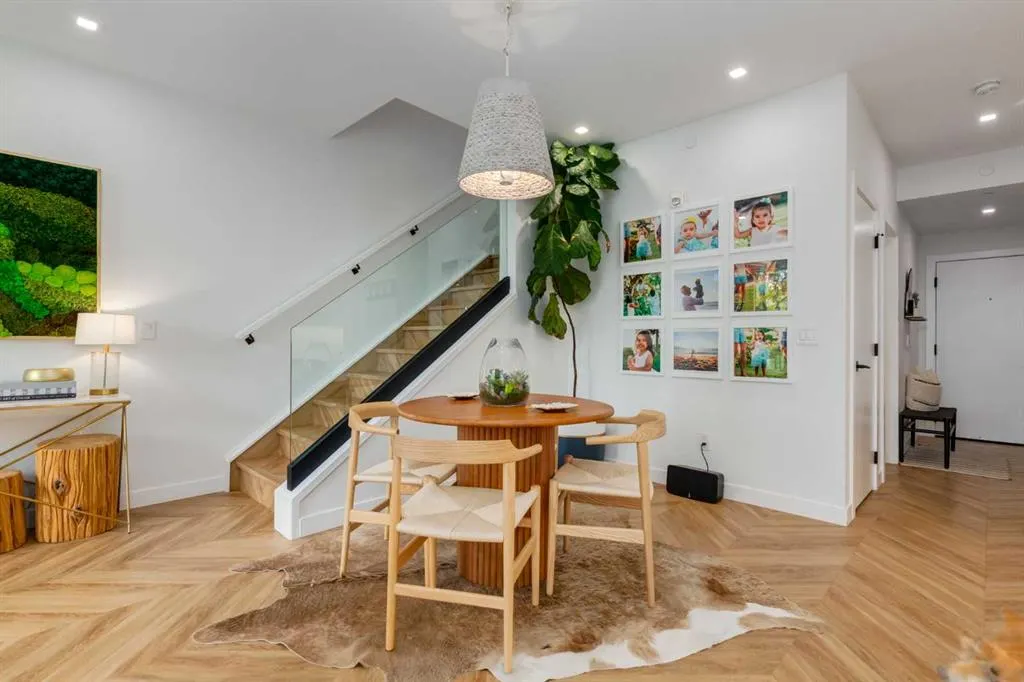 8445 Broadcast Avenue SW, #110