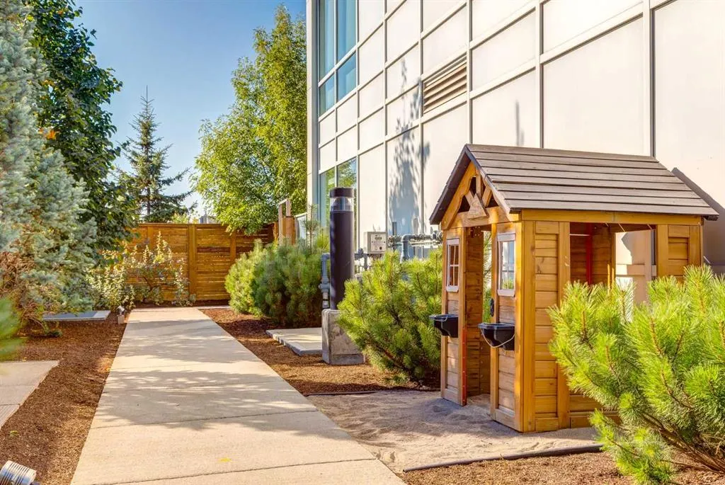 8445 Broadcast Avenue SW, #110