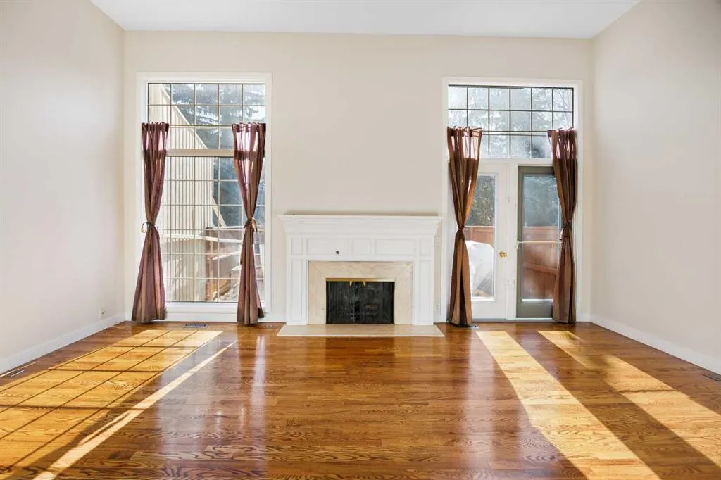322 Point Mckay Gardens NW