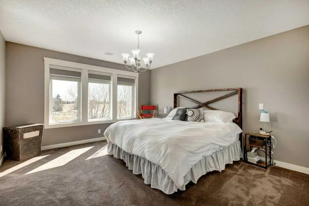 1233 Hillcrest Manor Estates