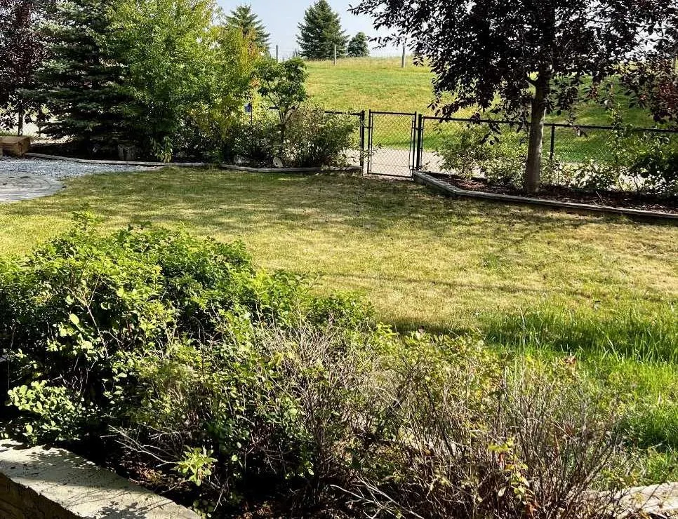 1233 Hillcrest Manor Estates