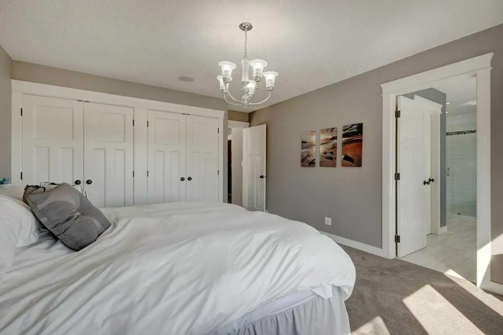 1233 Hillcrest Manor Estates